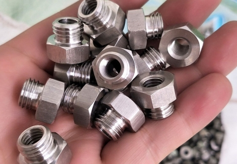 精密五金零件加工时要注意什么？